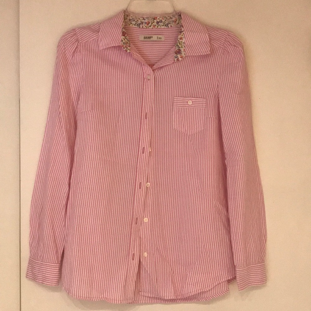XS Old Navy button down long sleeve shirt